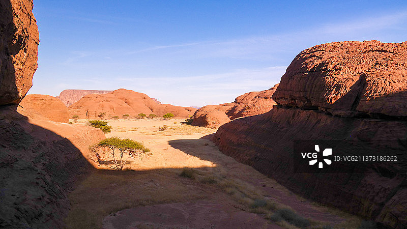 位于乍得泰尔凯山谷恩内迪高原的抽象岩层图片素材