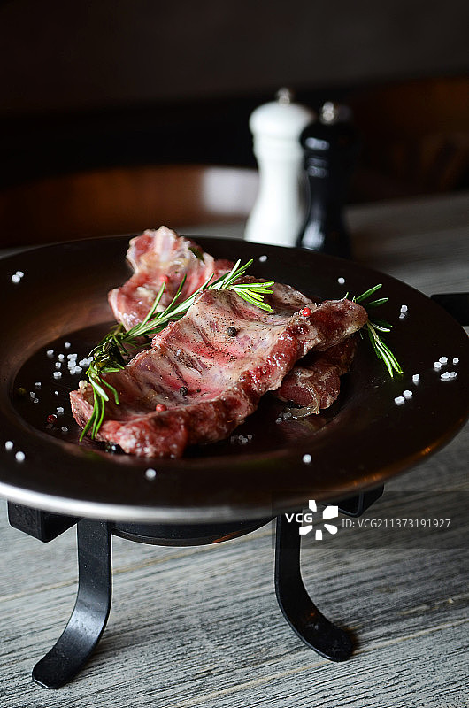 餐盘中的肉特写，乌克兰美食图片素材