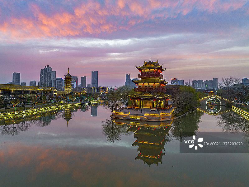 江苏淮安里运河文化长廊夜色图片素材