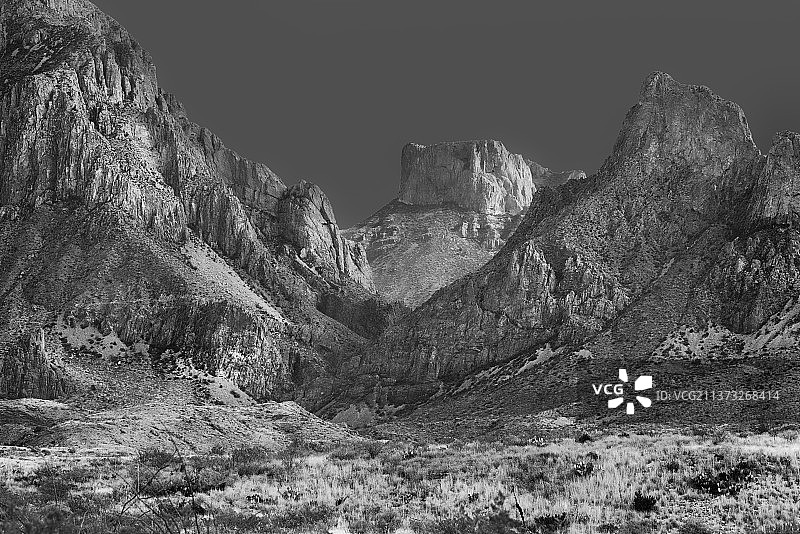 美国德克萨斯州大本德国家公园的岩石山脉风光图片素材