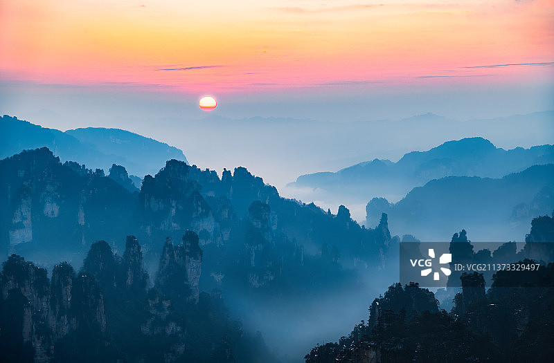 武陵源大观台日出图片素材