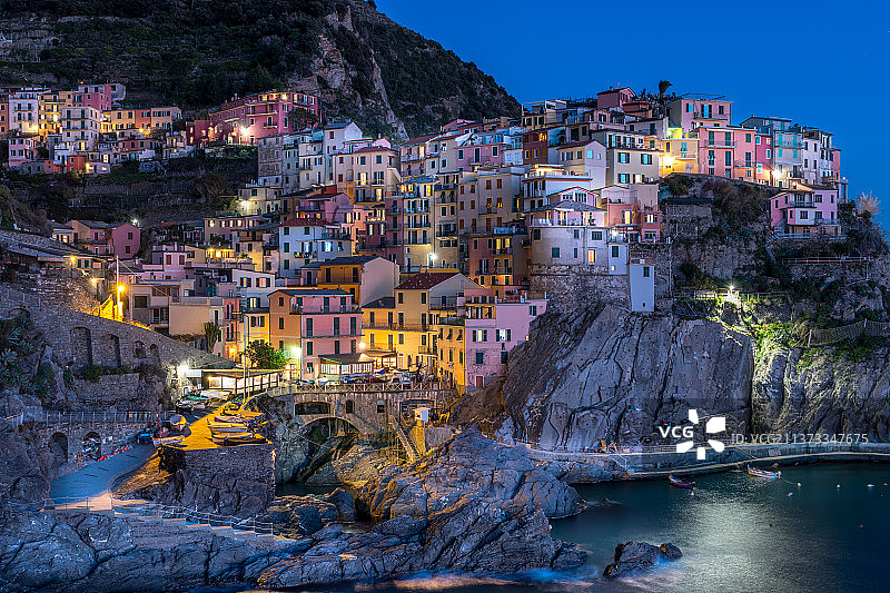 意大利五渔村国家公园城市夜景图片素材