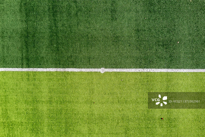 航拍上海宝山刘行实验学校足球场图片素材