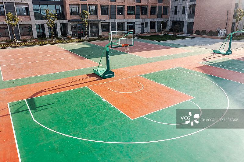 航拍上海宝山刘行实验学校鸟瞰图图片素材