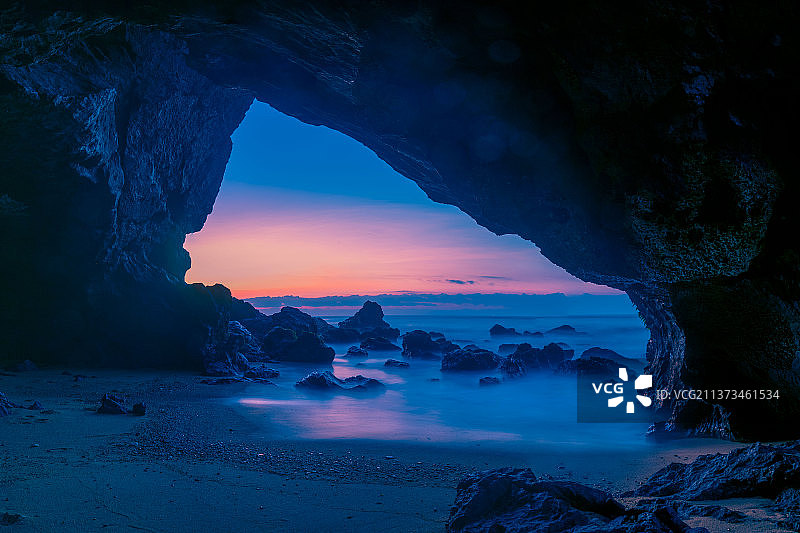 燕子洞拂晓图片素材