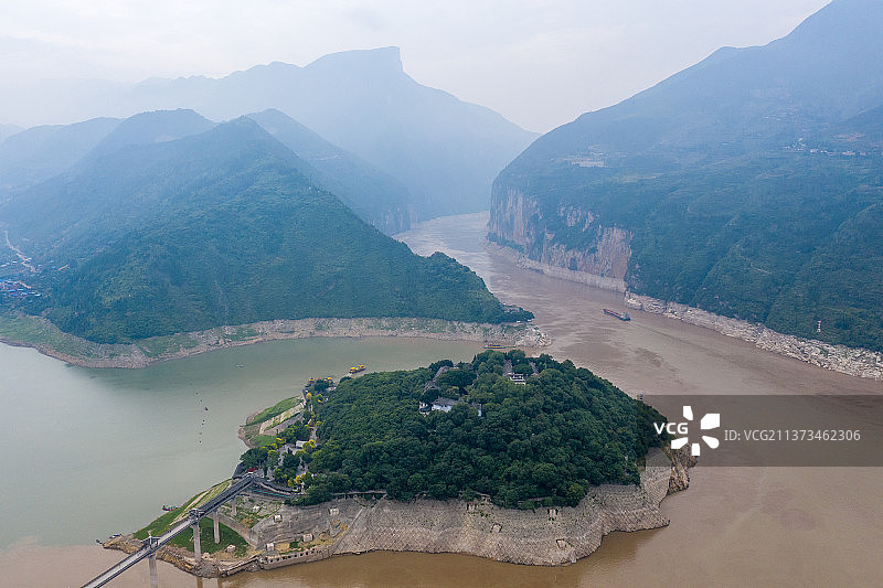山形险峻+重庆市奉节县白帝城瞿塘峡风景名胜区图片素材