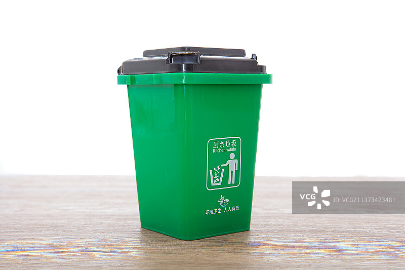 垃圾分类绿色厨余垃圾桶模型图片素材