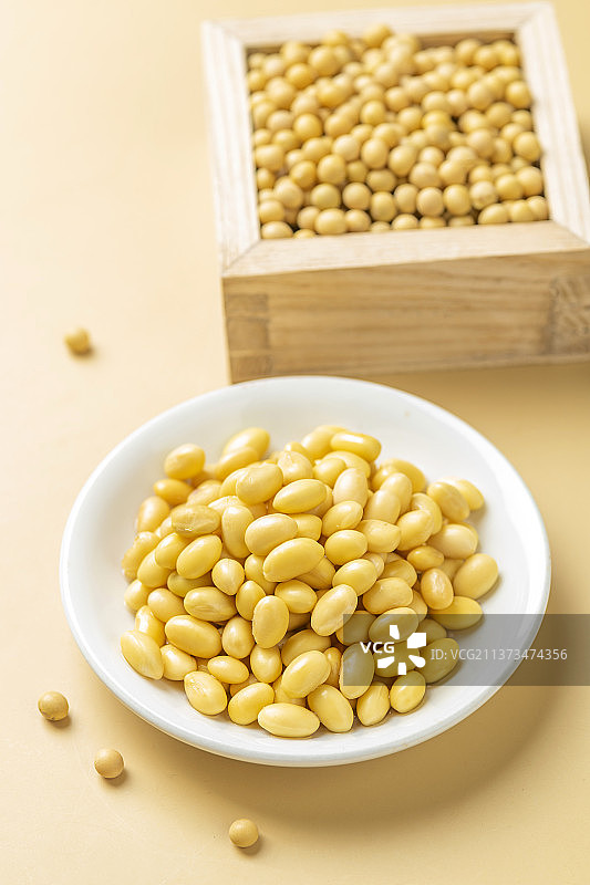 水泡黄豆特写图片素材