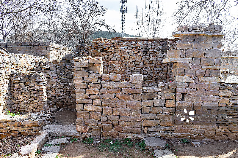 中国乡村风格农家院房屋农舍拍摄主题，古老的中式庭院里的房屋和院落，户外无人图像摄影图片素材