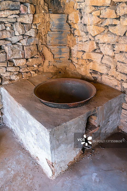 中国乡村风格农家院房屋农舍拍摄主题，厨房里的古典式灶台，户外无人图像摄影图片素材