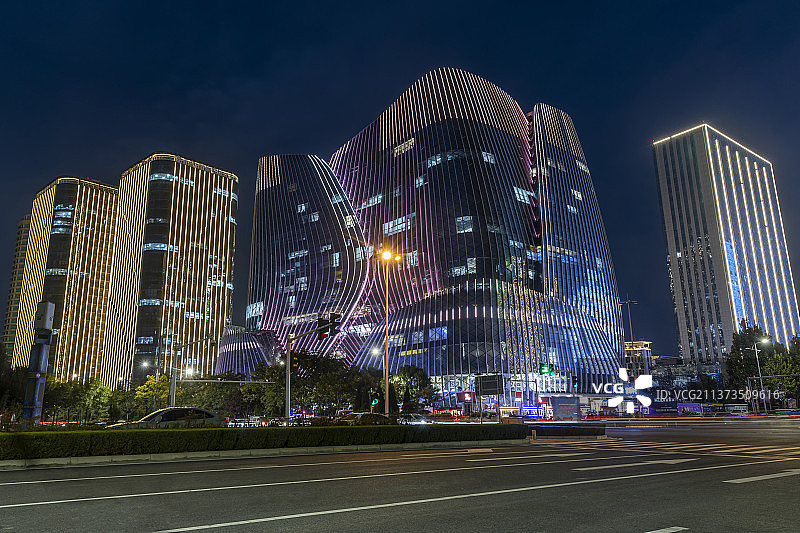 郑州龙子湖智慧岛夜景图片素材