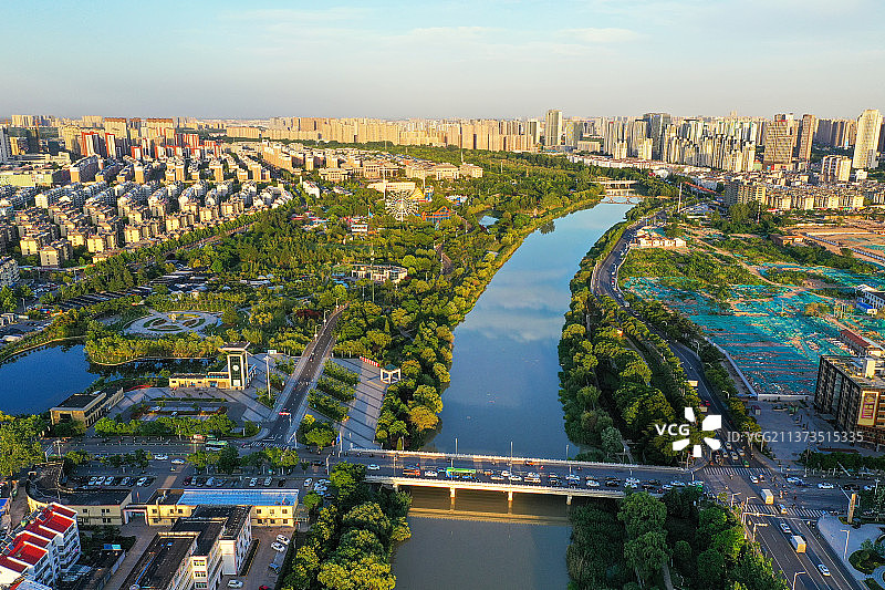 古黄河畔的城市绿地+江苏省淮安市淮阴区图片素材