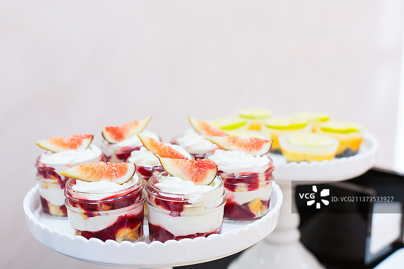会议冷餐西餐自助餐蛋糕杯图片素材