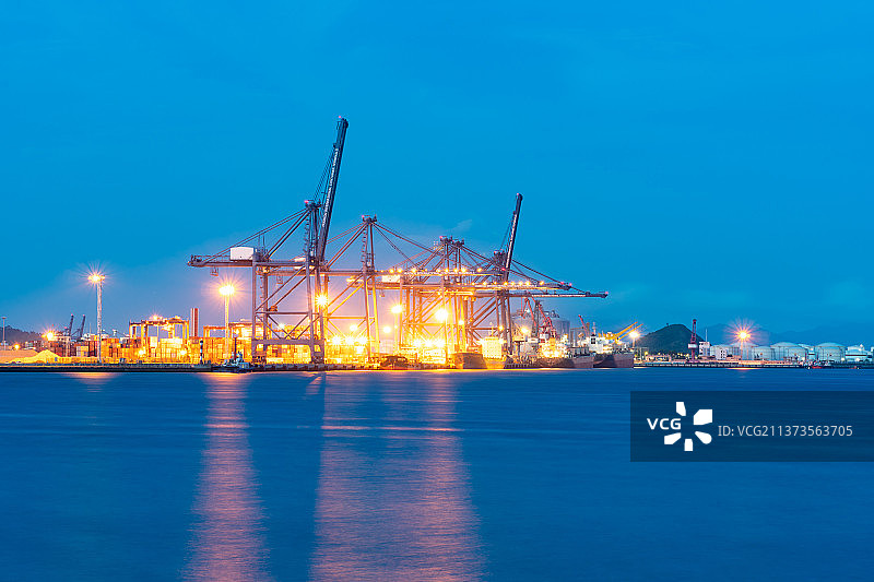 广东惠州惠阳区澳头港集装箱码头图片素材