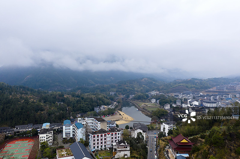 航拍温州市泰顺县泗溪中学图片素材