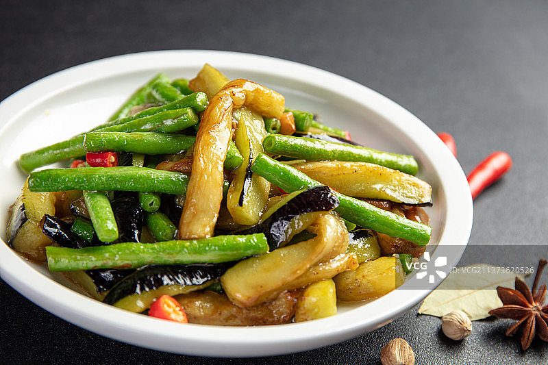 茄子烧豆角图片素材