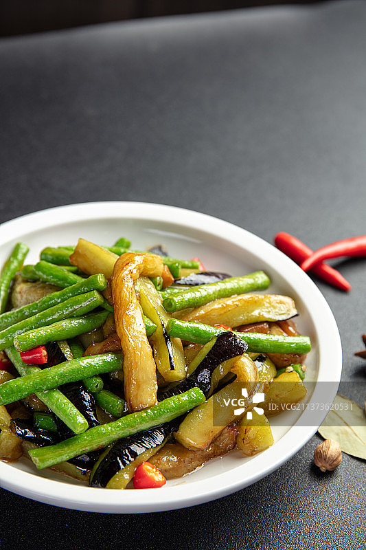 茄子烧豆角图片素材