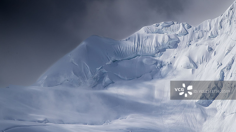 好看的雪峰图片素材