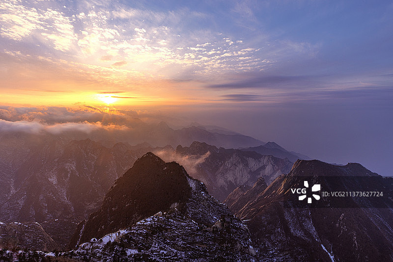 华山西峰观日落图片素材