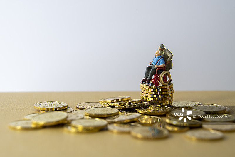 老年，养老，老龄化，医疗，养老地产，保险，药品，遗产，健康，存款，金融，养老金，社保，医保，政策图片素材