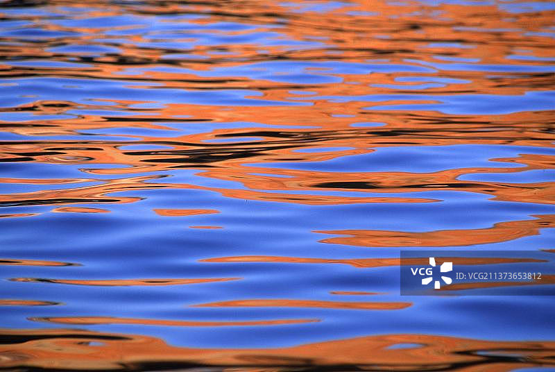 水面反光景观背景图片素材