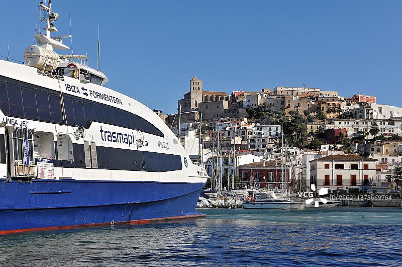 西班牙伊维萨岛渡轮图片素材