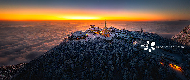 峨眉山日出图片素材