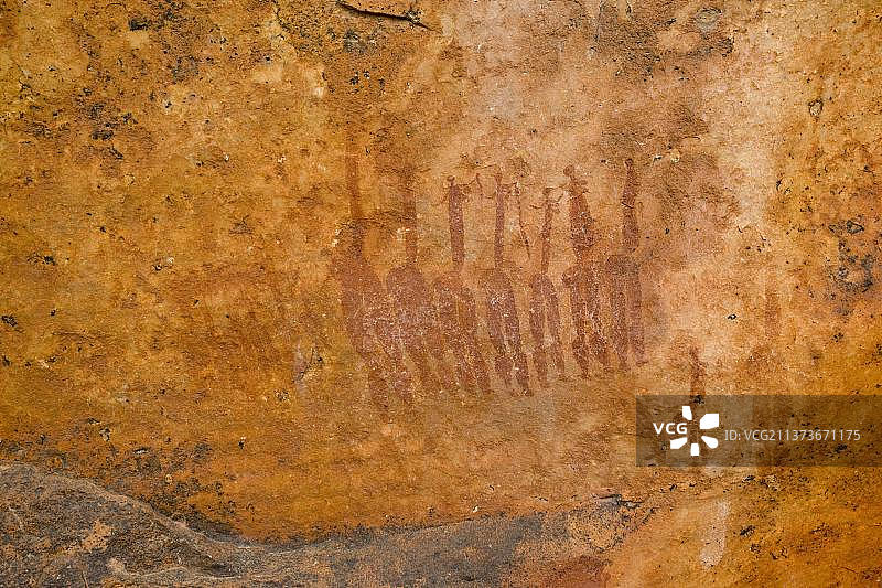 南非开普敦西德堡山脉的古老布须曼岩画图片素材