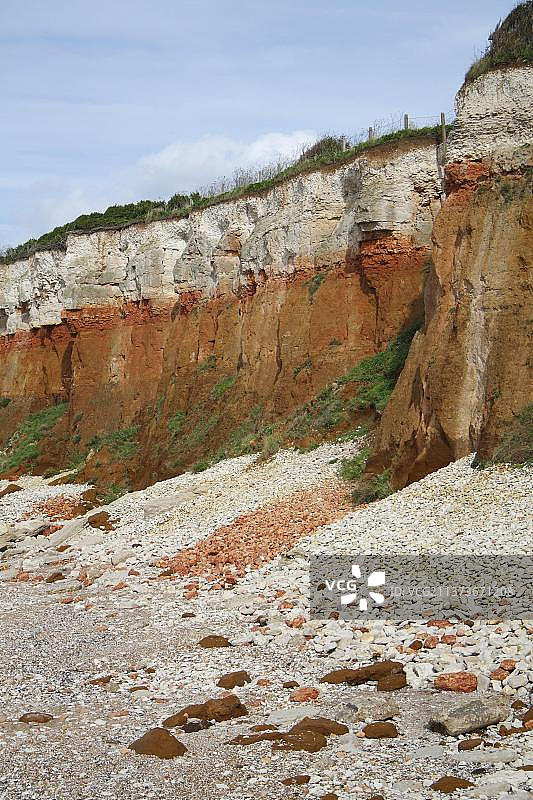 英国诺福克郡洪斯坦顿的白垩和卡尔石海崖侵蚀图片素材