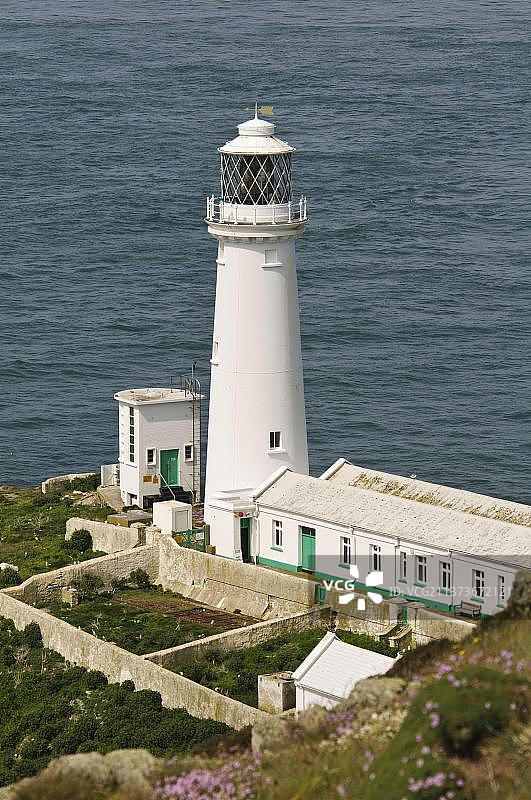 Anglesey南堆栈灯塔和RSPB保护区景观，威尔士，六月图片素材