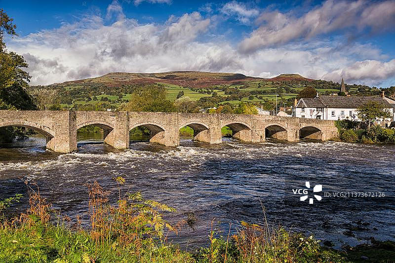 英国克里克豪厄尔桥景色图片素材