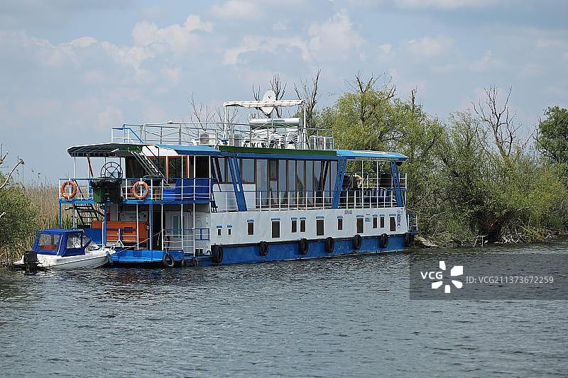 旅游浮筒船，图尔恰，多瑙河，多瑙河三角洲，多布罗加，罗马尼亚，欧洲图片素材