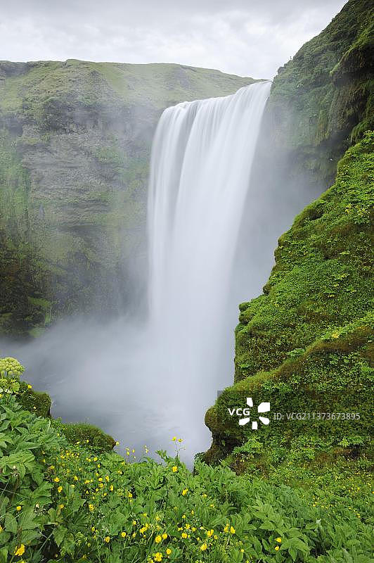 欧洲冰岛斯科加河斯科加瀑布景色图片素材