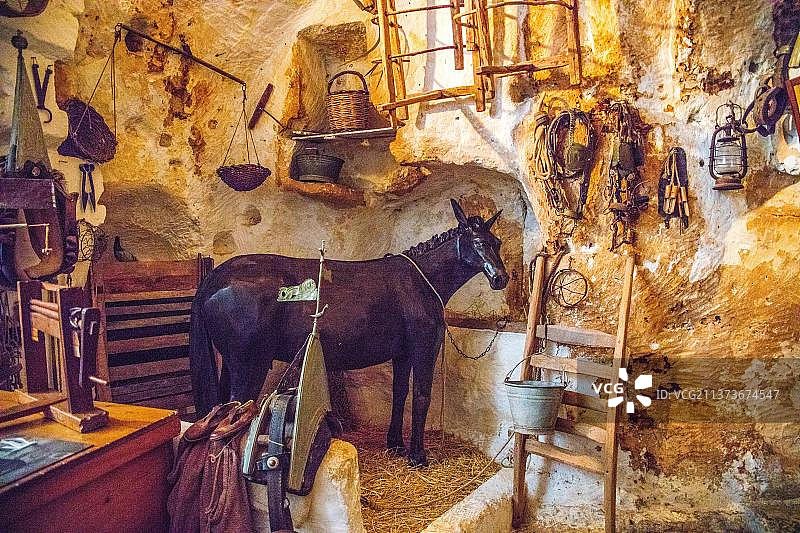 意大利马泰拉萨西穴居屋图片素材