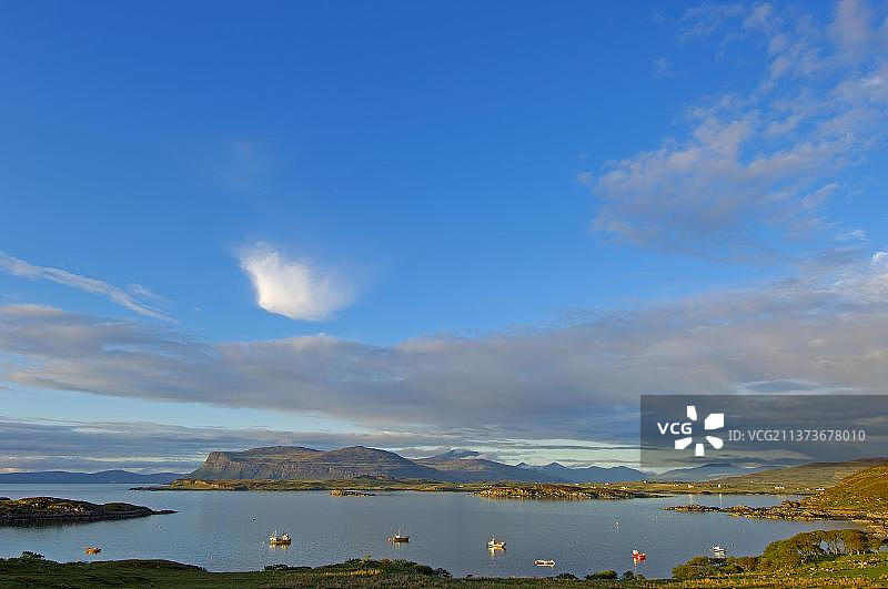 英国苏格兰马尔岛斯克里丹湖的船只图片素材