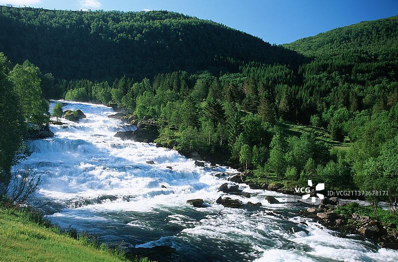 挪威索恩峡湾瓦勒斯塔德瀑布图片素材