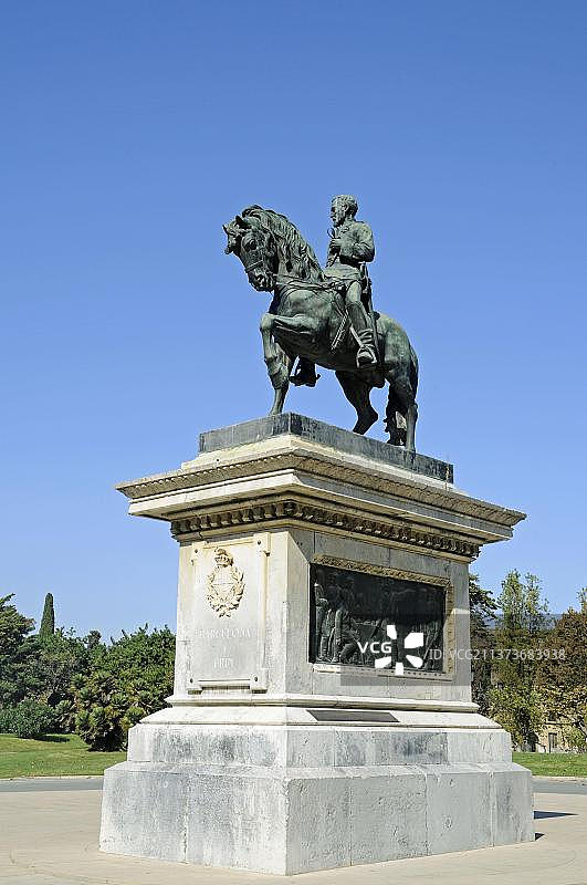 胡安·普里姆将军的马术雕像，巴塞罗那城堡公园，西班牙加泰罗尼亚图片素材