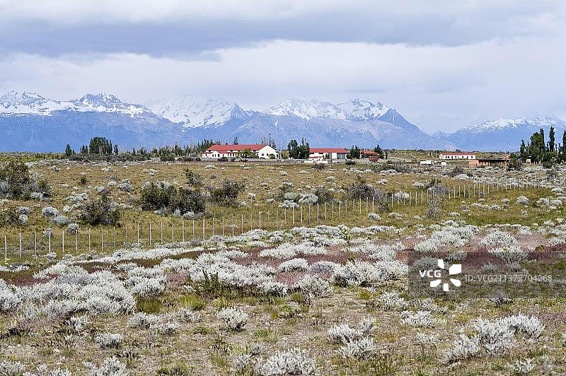 阿根廷巴塔哥尼亚远山乡村风光图片素材