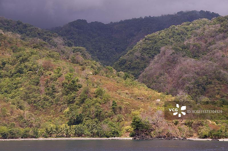 印度尼西亚韦塔岛西部的海岸线风光图片素材