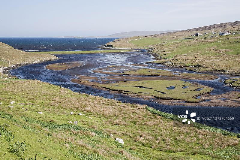 河流入海口景观，设得兰群岛，苏格兰，英国，欧洲图片素材