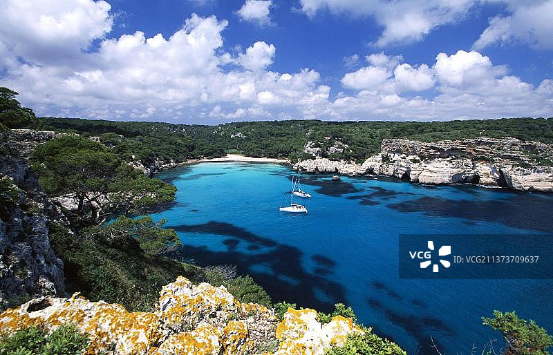 西班牙梅诺卡岛卡拉马卡雷利亚塔海滩图片素材