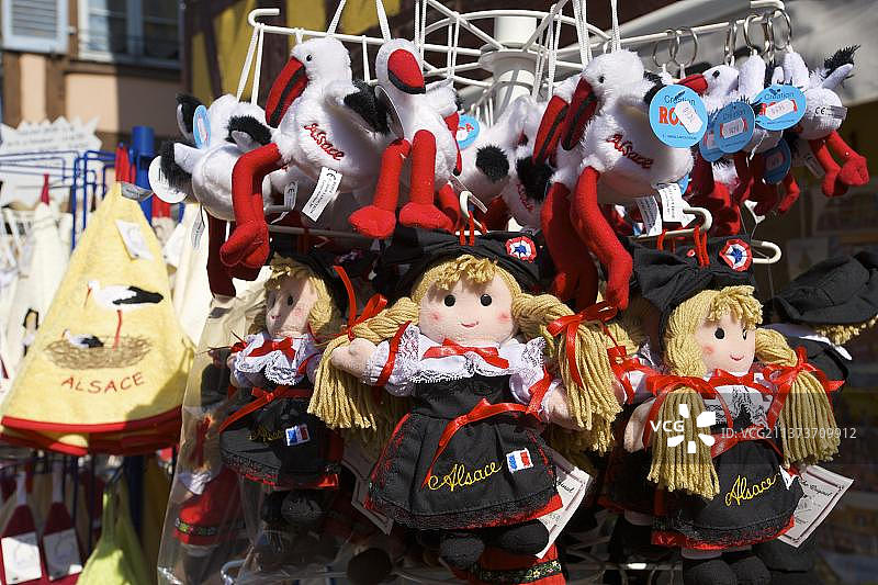 作为纪念品的鹳鸟，科尔马，阿尔萨斯，法国，纪念品商店，欧洲图片素材