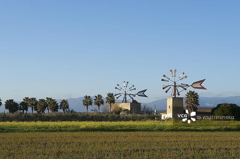 西班牙的风力发电机图片素材