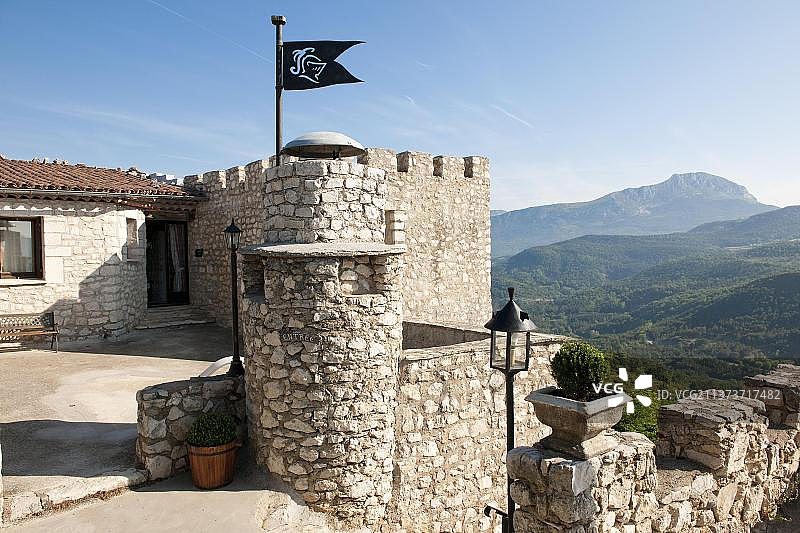 欧洲特里冈斯城堡：凡尔登大峡谷，普罗旺斯-阿尔卑斯-蓝色海岸地区瓦尔省图片素材