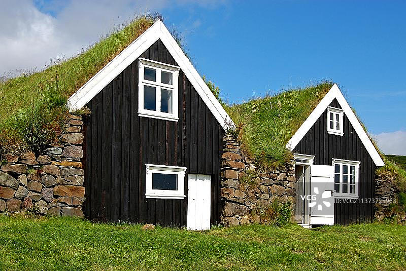 欧洲冰岛斯卡夫塔费尔国家公园的草皮房屋图片素材