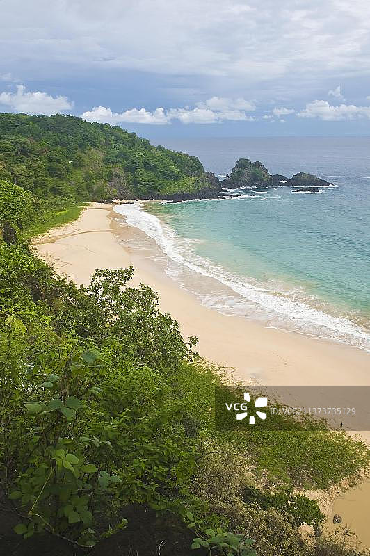 费尔南多·迪诺罗尼亚国家海洋保护区桑丘海滩，巴西伯南布哥州图片素材