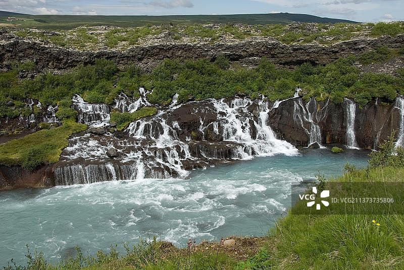 冰岛Hraunfossar瀑布和Hvita河图片素材
