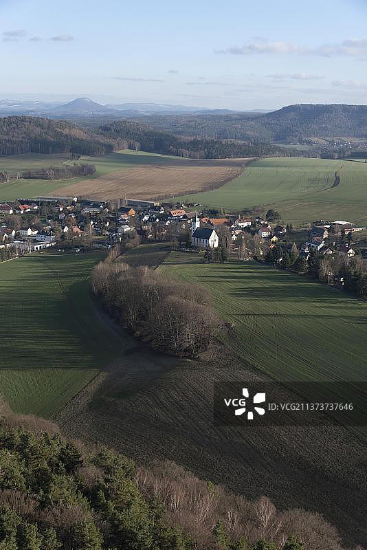 从帕普斯特因桌山看帕普斯多夫，易北河砂岩山脉，萨克森州，德国，欧洲图片素材