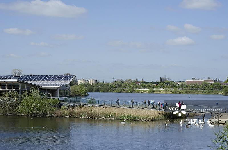 被洪水淹没的废弃砂石坑栖息地，阿滕伯勒自然保护区景观图片素材
