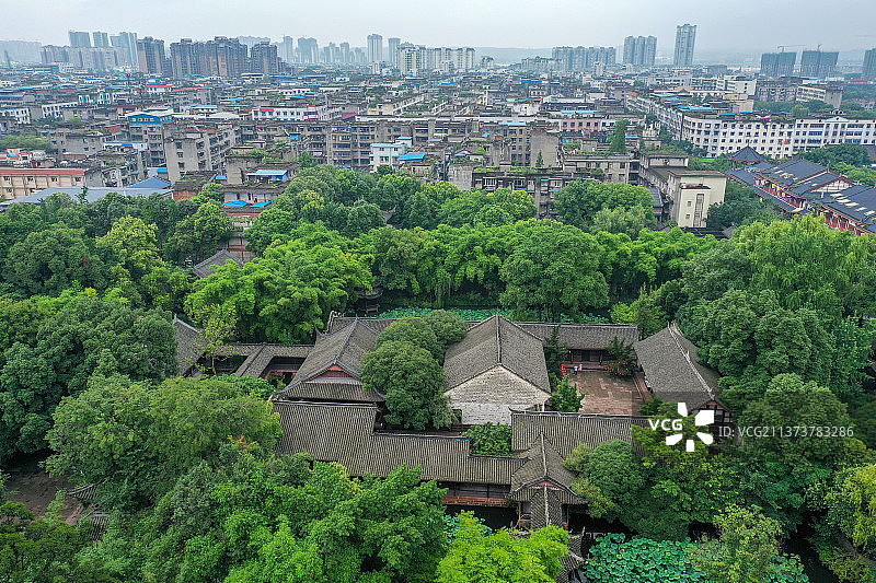 城市中的三苏祠博物馆+四川省眉山市东坡区三苏祠博物馆图片素材